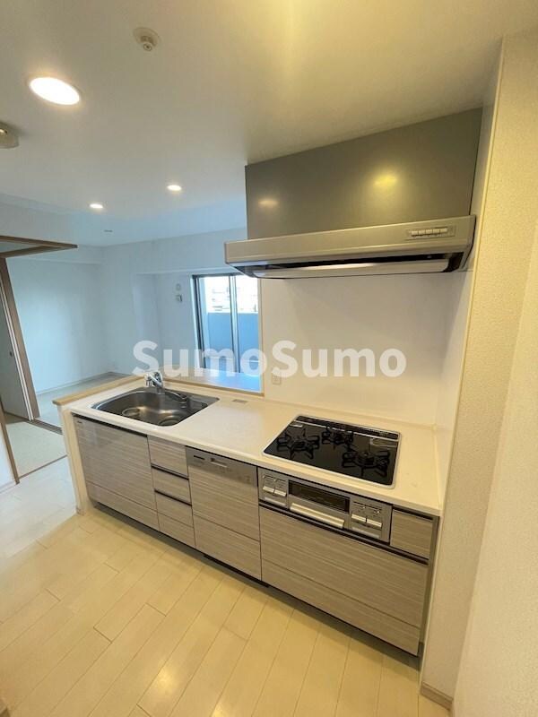 物件内観写真18　(コンパクトなキッチンで掃除もラクラク)