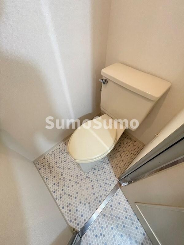 トイレ(コンパクトで使いやすいトイレです)