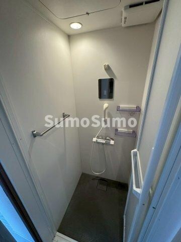 物件内観写真10　(コンパクトで使いやすいシャワールームです)