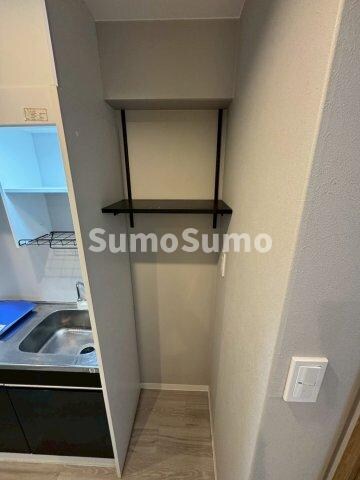 物件内観写真21　(便利な収納スペースです)