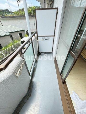 物件内観写真13　(外からの目が気にならないバルコニーで洗濯物が干せます)