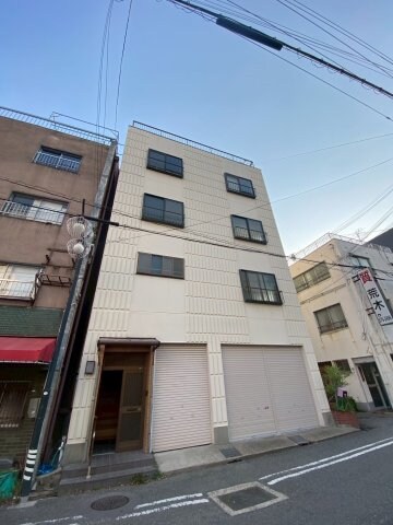 物件外観写真3　(外観は落ち着いています)