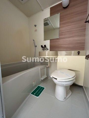 物件内観写真8　(落ち着いた空間のお風呂です)