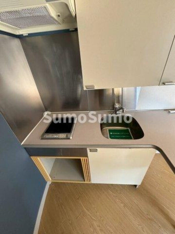 キッチン(コンパクトなキッチンで掃除もラクラク)