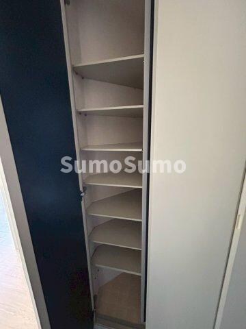 物件内観写真19　(収納豊富です)