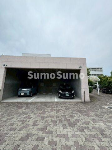 物件外観写真2　(駐車場完備です)