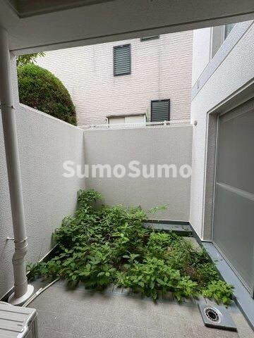 物件内観写真17　(お庭の付いた物件です)