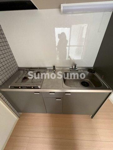 物件内観写真20　(コンパクトなキッチンで掃除もラクラク)