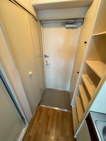 物件内観写真3　(毎日通る玄関はこちらです)