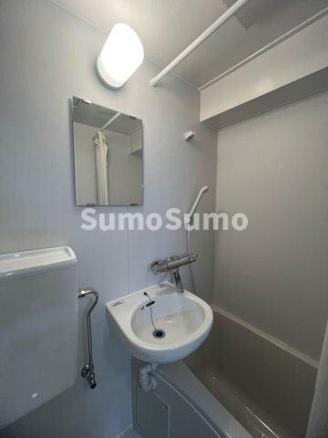 物件内観写真5　(使いやすい洗面所です)