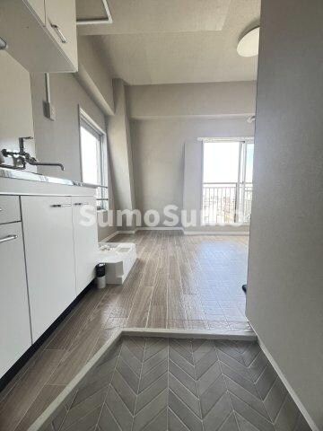 物件内観写真7　(シンプルで使いやすい玄関です)