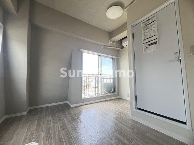 物件内観写真13　(ゆったりとしたリビングです)