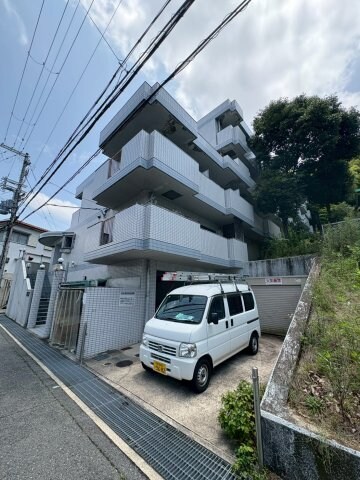 物件外観写真2　(外観もきれいです)