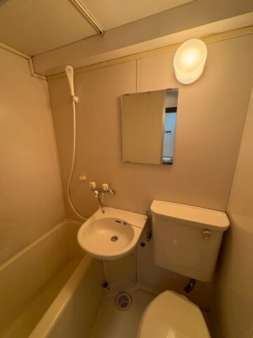 物件内観写真5　(お風呂で日々の疲れを落としましょう)