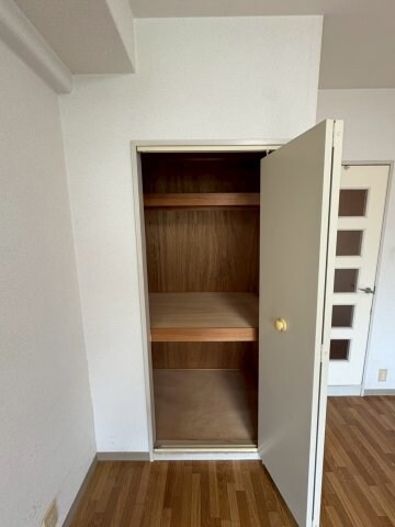 物件内観写真11　(収納スペース豊富です)