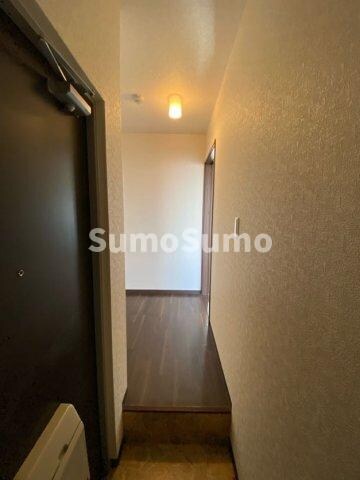 物件内観写真5　(落ち着いた玄関です)