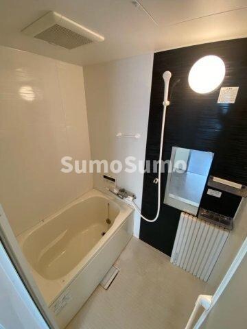 物件内観写真18　(落ち着いた空間のお風呂です)