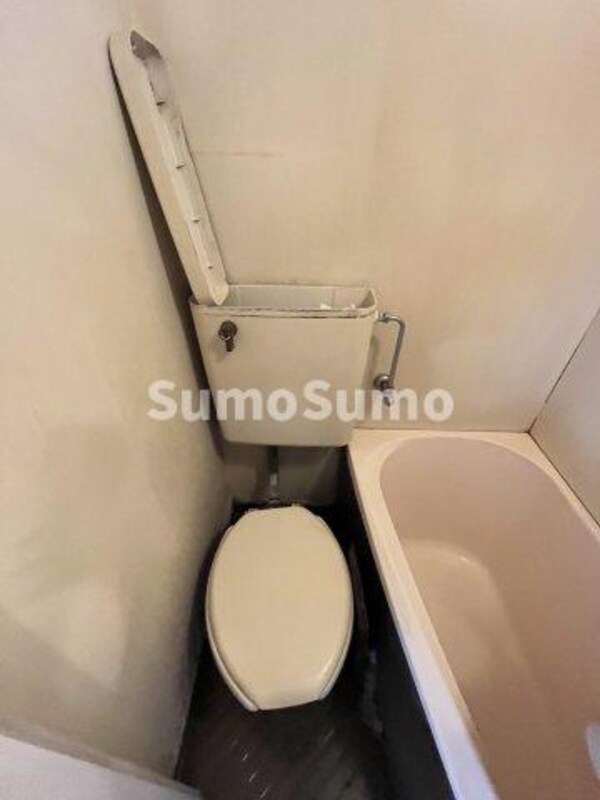 トイレ(シンプルで使いやすいトイレです)