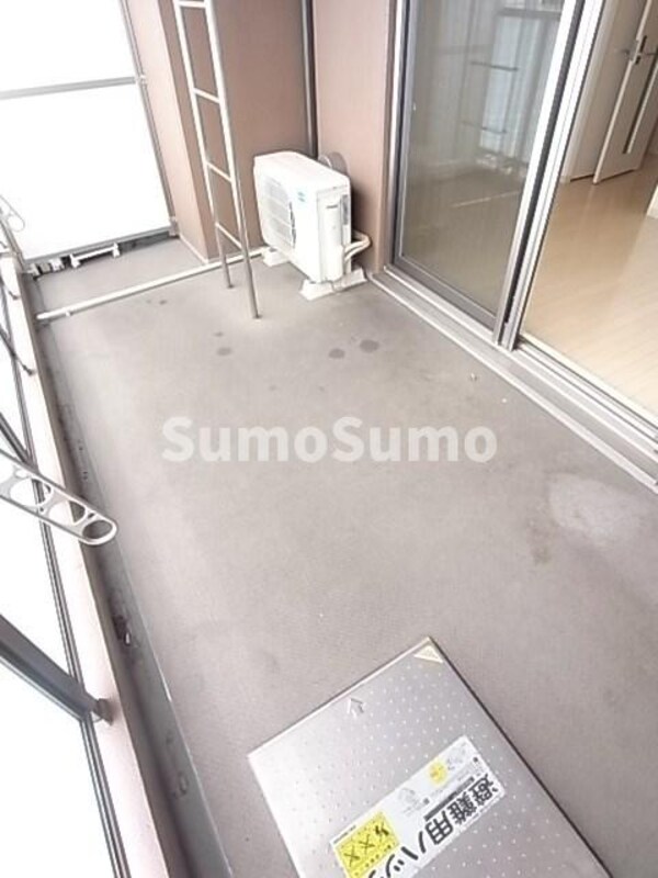 バルコニー(広々としたバルコニーです)