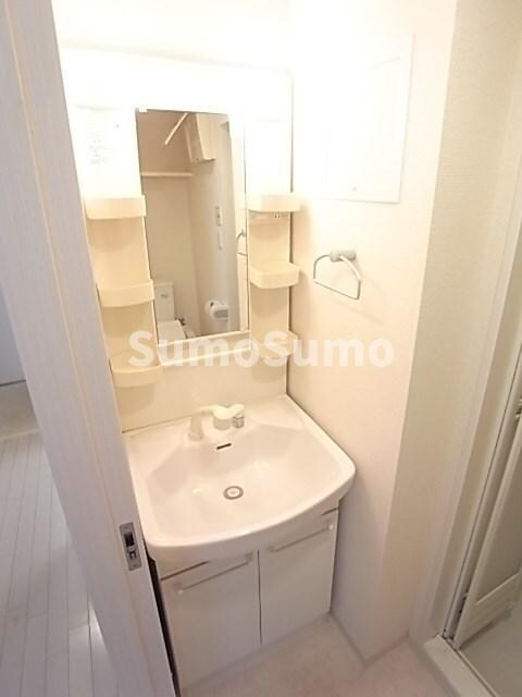 物件内観写真12　(忙しい朝には欠かせない洗面所です)