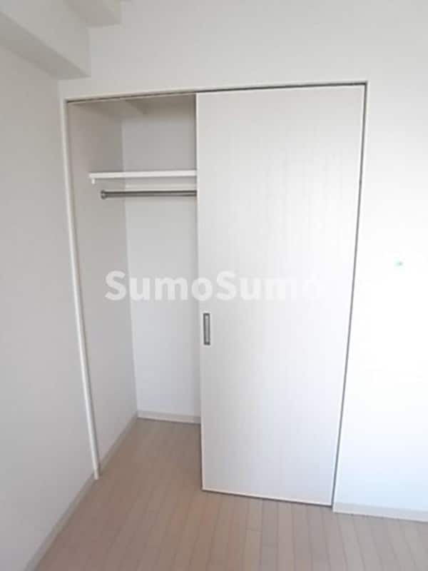 収納(たっぷりとした収納スペースです)