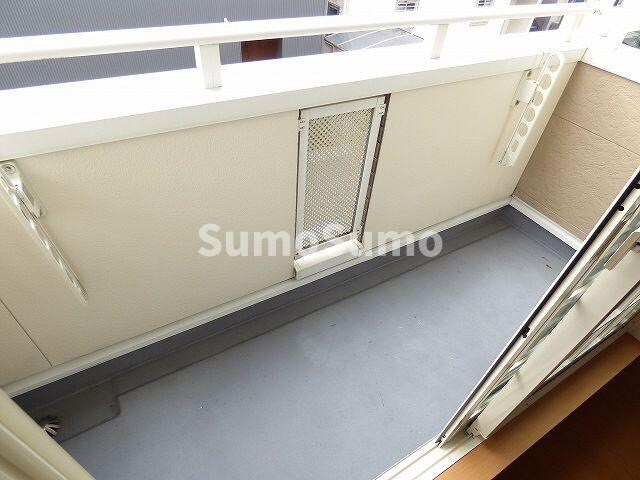 物件内観写真12　(広々としたバルコニーです)