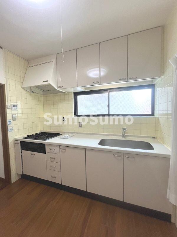 物件内観写真4　(キッチンでお料理をお楽しみください)