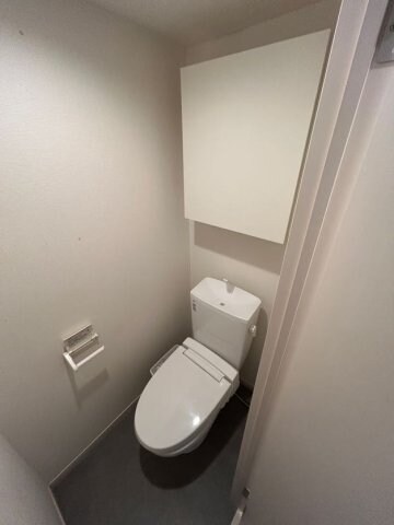 物件内観写真7　(シンプルで使いやすいトイレです)