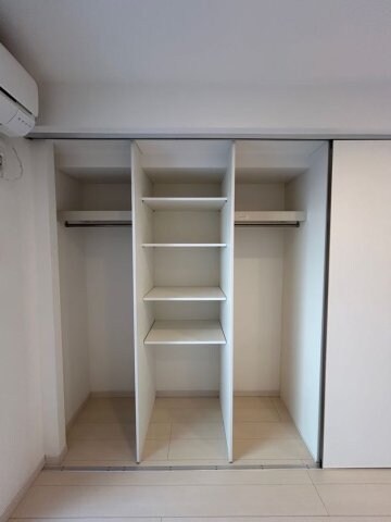 物件内観写真9　(収納のためのスペースです)