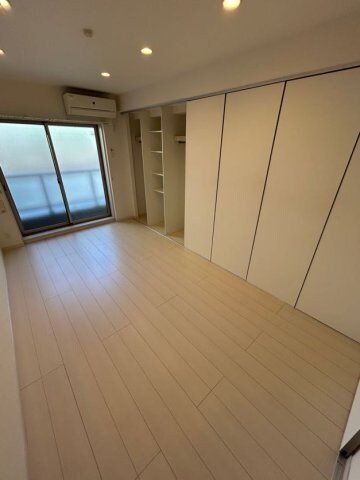 物件内観写真16　(ゆったりとしたリビングです)