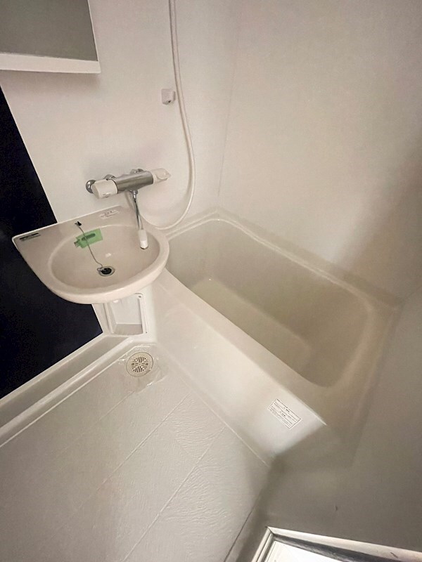 物件内観写真7　(落ち着いた空間のお風呂です)