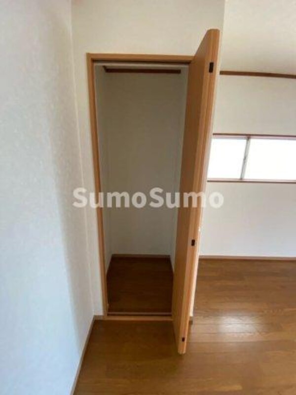 収納(たっぷりとした収納スペースです)