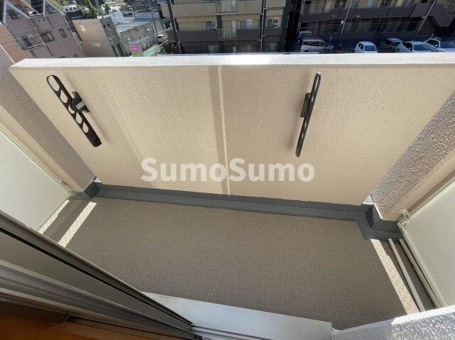 物件内観写真10　(広々としたバルコニーです)