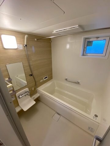 物件内観写真5　(お風呂です)
