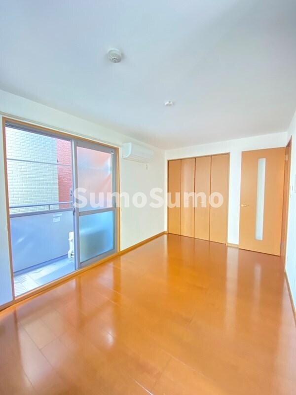 物件内観写真4　(おしゃれなリビングです)