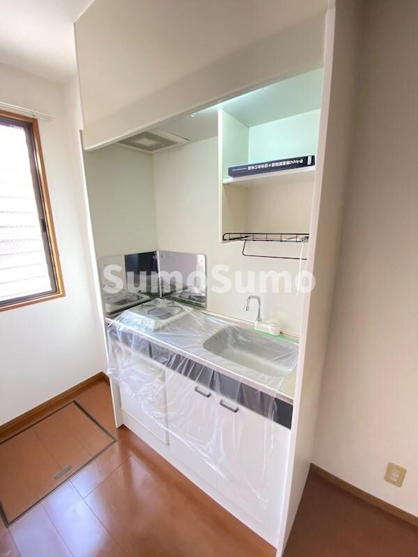 物件内観写真5　(コンパクトなキッチンで掃除もラクラク)