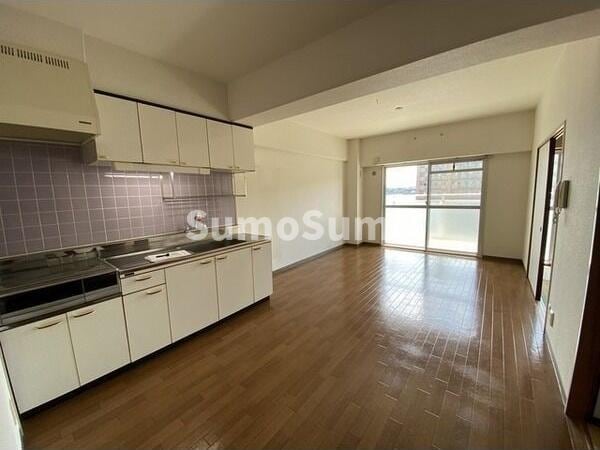 居室(使いやすいリビングです)