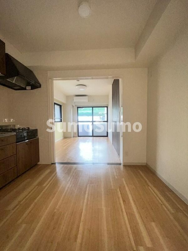 物件内観写真3　(リビングです)