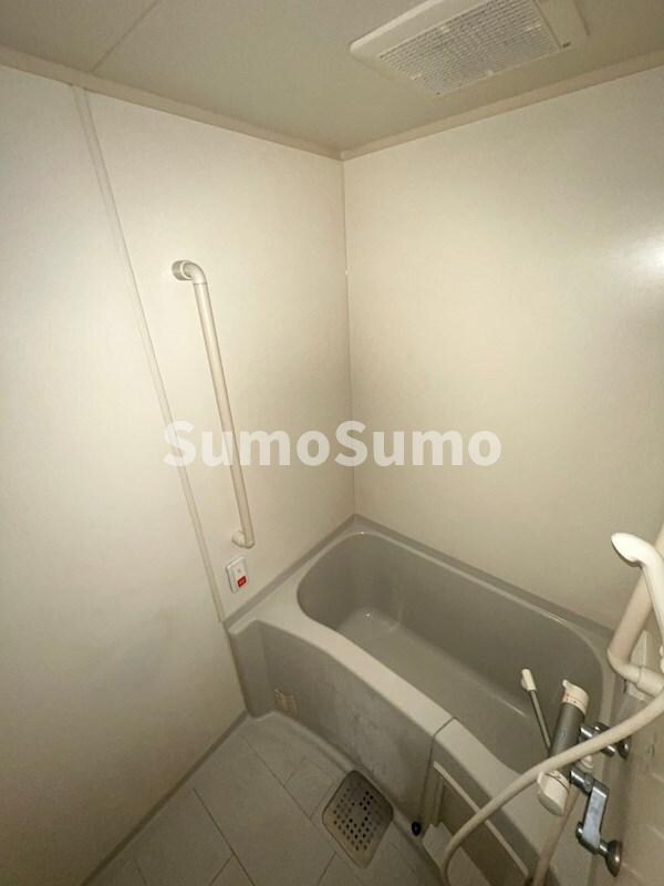 物件内観写真6　(日々の暮らしに欠かせないお風呂です)