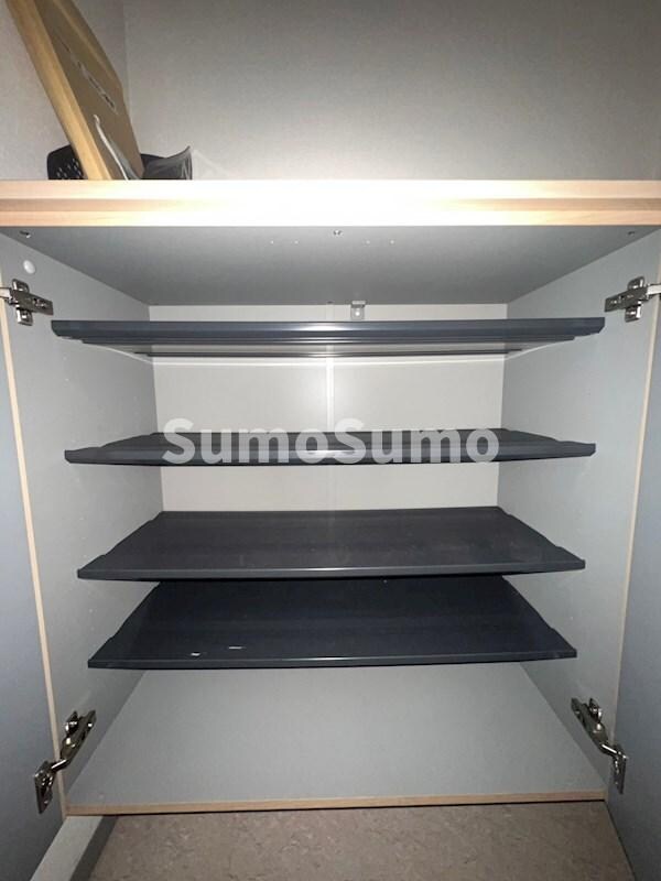 物件内観写真13　(ちょっとした収納スペースも充実しています)