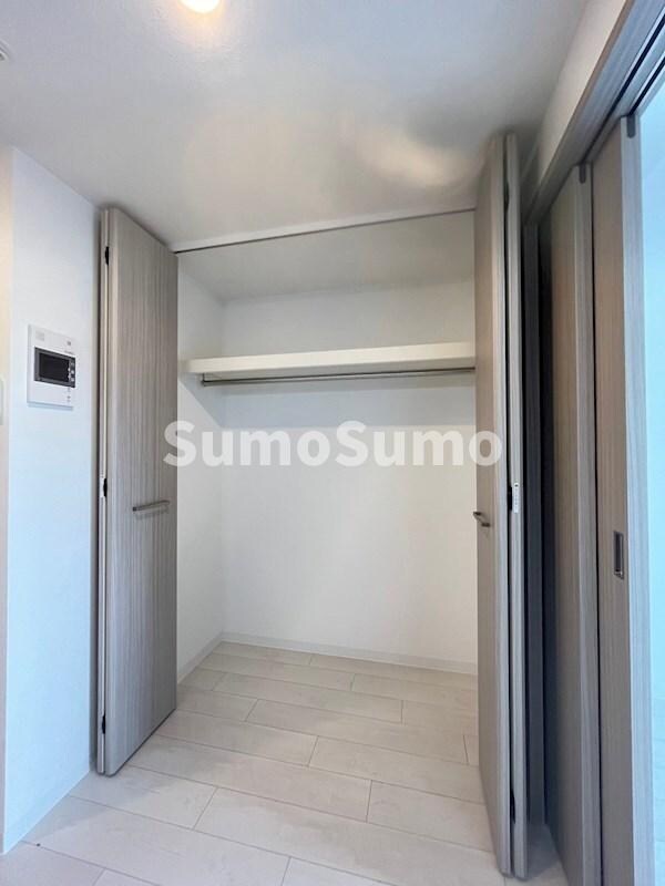 物件内観写真12　(おしゃれな居間です)