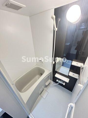 物件内観写真7　(きれいなお風呂です)