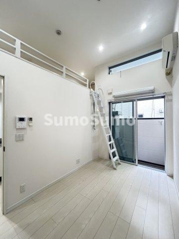 居室(ゆったり過ごせるリビングです)