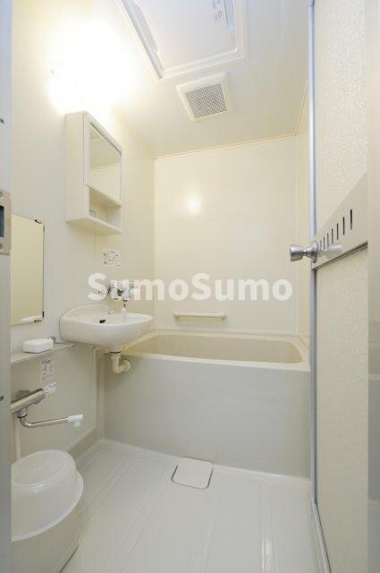 物件内観写真8　(落ち着いた空間のお風呂です)