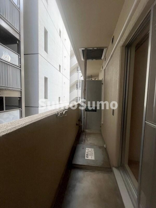 物件内観写真8　(バルコニーからの眺めを楽しみながら食事をしませんか)