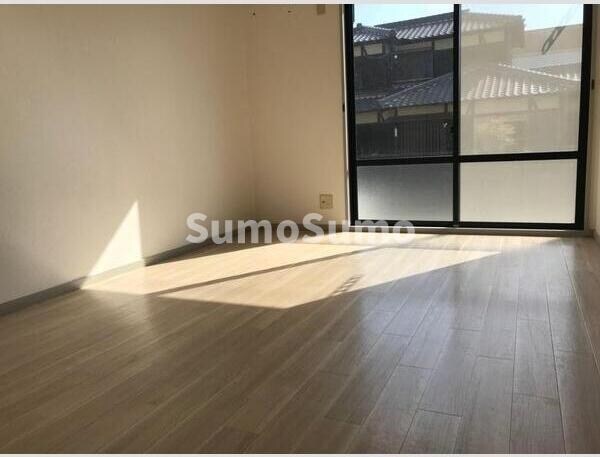 物件内観写真6　(居間です)