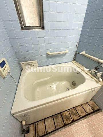 物件内観写真11　(日々の疲れを癒すお風呂付です)