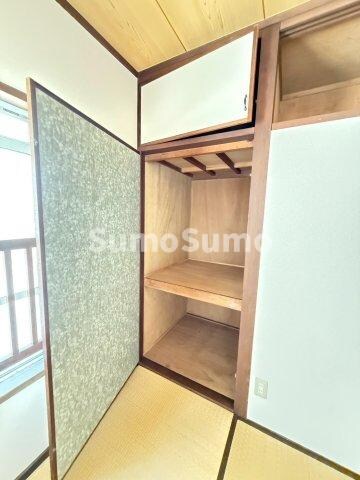 物件内観写真16　(便利な収納スペースです)