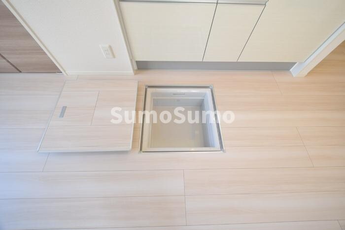 物件内観写真16　(収納スペース豊富です)