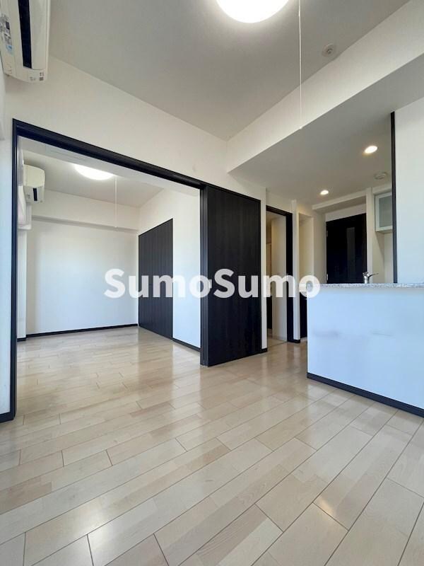 物件内観写真4　(ゆったりとしたリビングです)